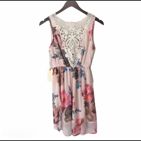 NWT BAND OF GYPSIES PINK FLORAL FAUX-WRAP MINI DRESS - Picture 5 of 8